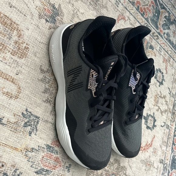 Size 8 Brand New New Balance Sneakers - Picture 6 of 13